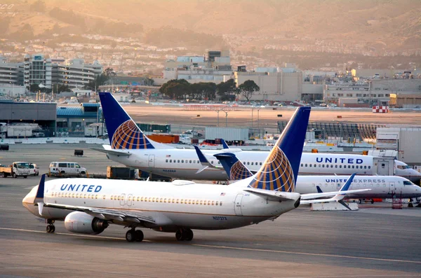 Airport Transfer (SFO / OAK / SJC)